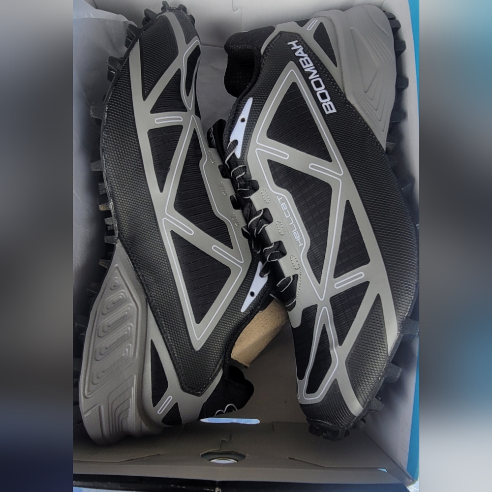 Men's Boombah black/gray turf sneaker size 10.5